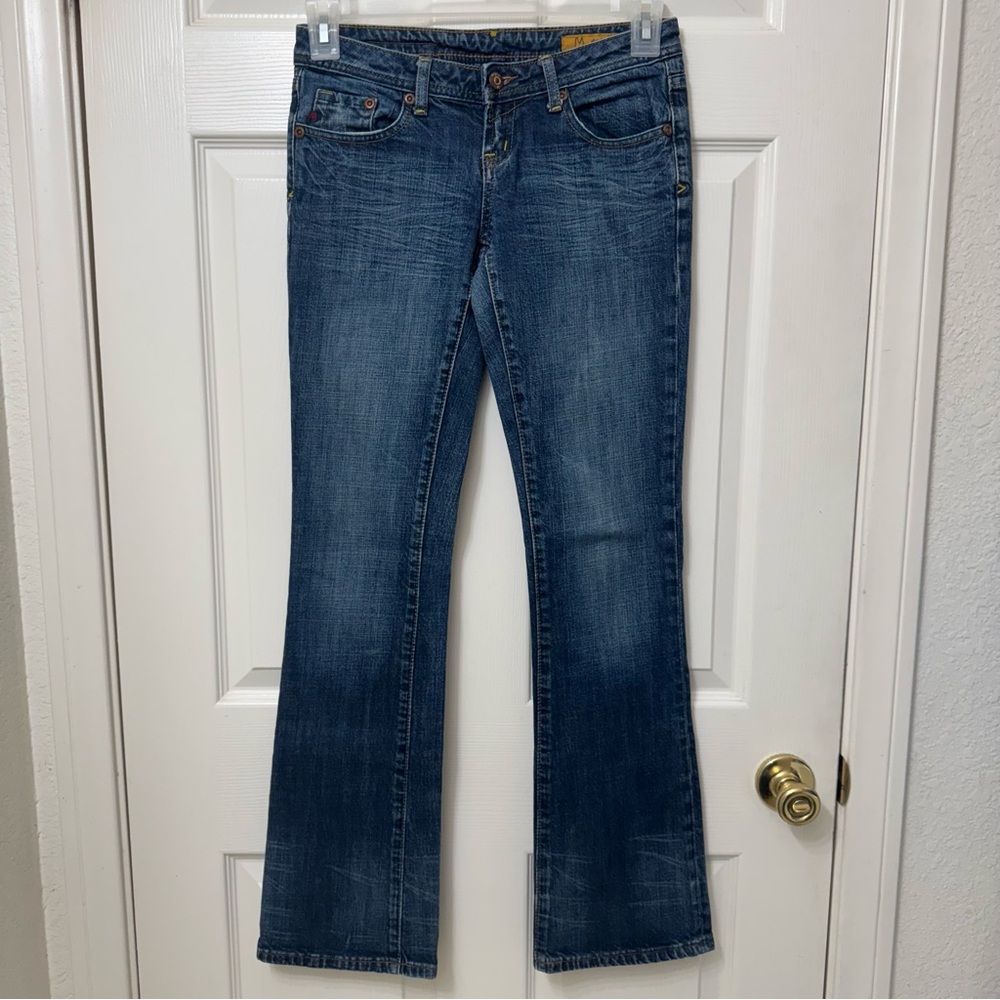 Mynt Women’s Blue Denim Low Rise Bootcut Jeans waist 28 inseam 32Long